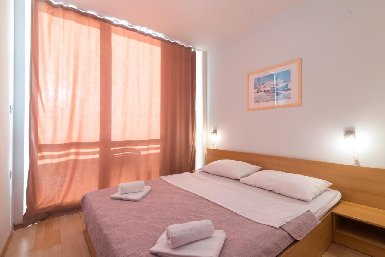 Hotel Rooms Roccia Novigrad  Екстер'єр фото